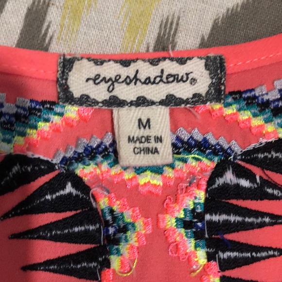 Tops - Picture 5 of 6